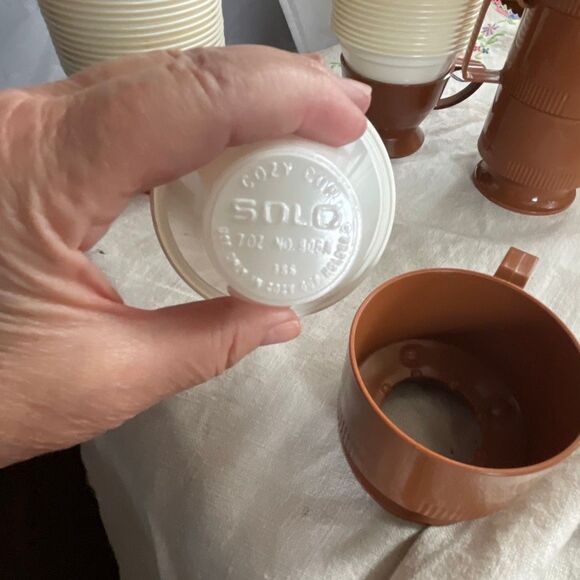 Vintage Solo cozy cups 2 styles 41 liners - Picture 9 of 9
